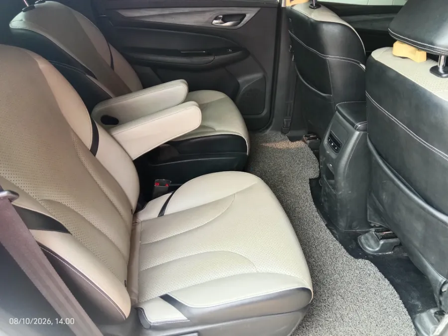 Foto Mobil Bekas Kabin Belakang Wuling Cortez 1.5 L T Lux tahun 2019